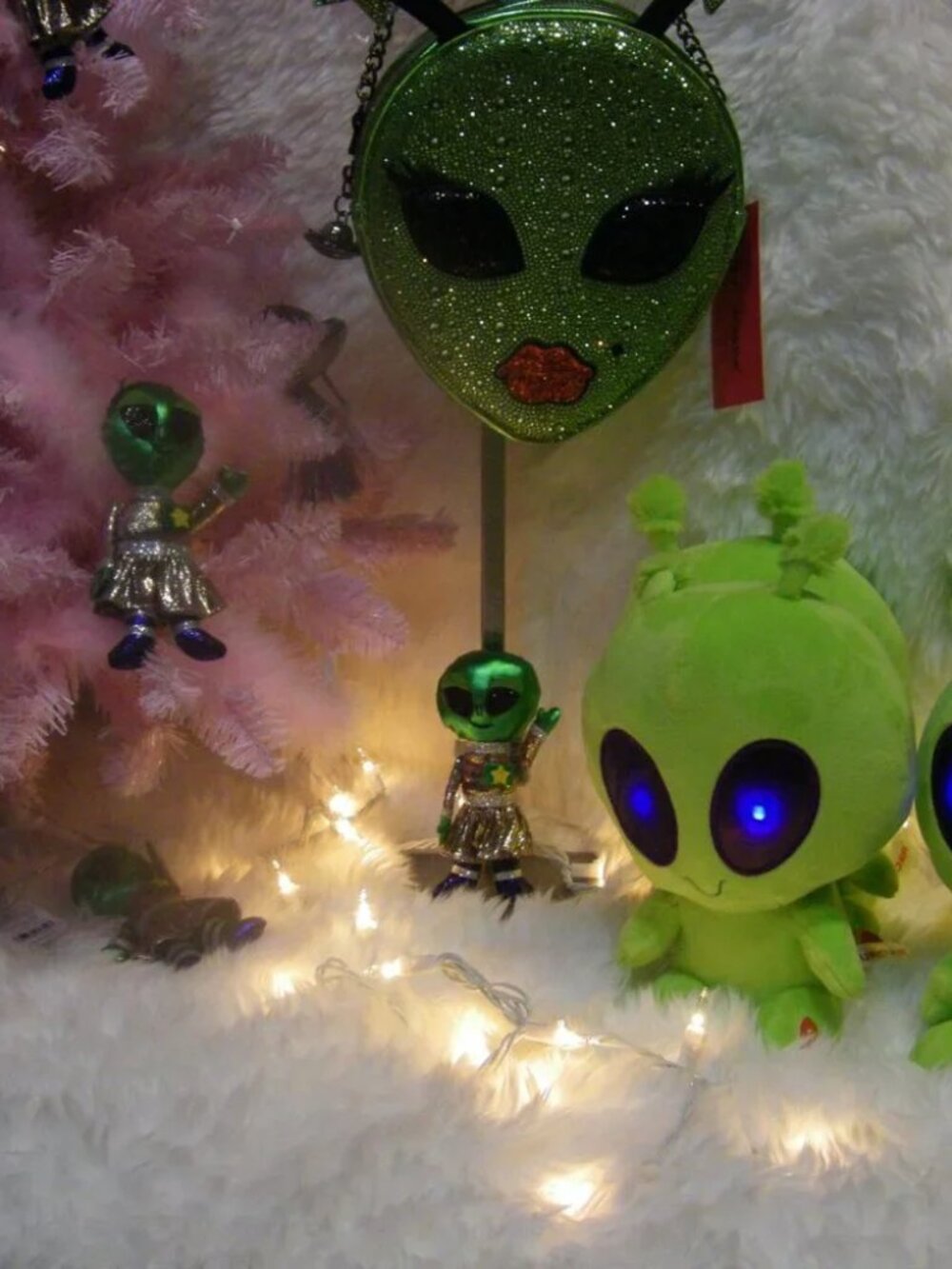 Betsey Johnson Exclusive Kitsch Lightup Out Of Your Orbit Bag Green Alien NWT - Picture 15 of 16